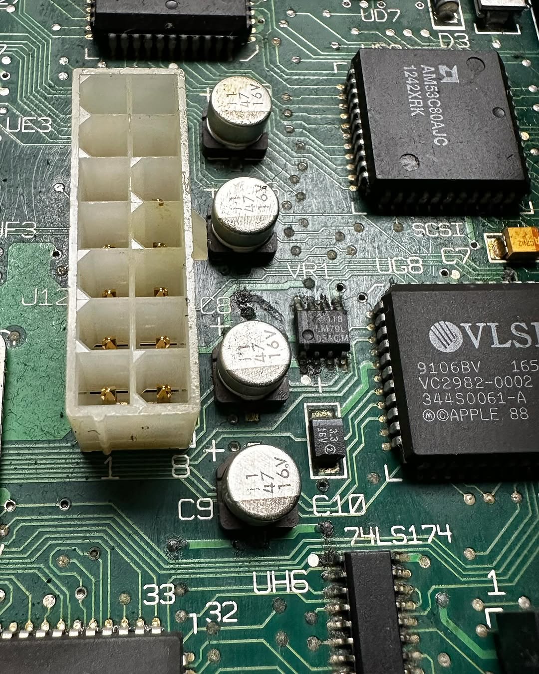 Sostituzione condensatori sulla scheda analogica